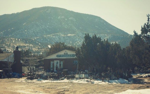 Betty's Antiques & Collectibles